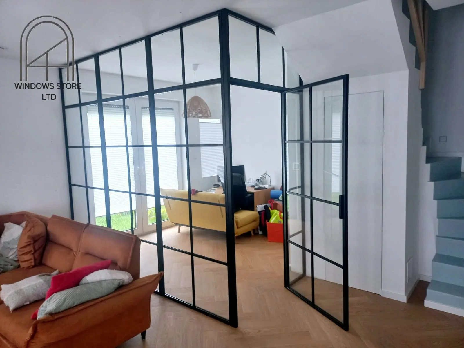 Glass side return extension with slim aluminium framing, London